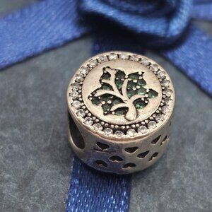 SILVER 925 CIRCLE WITH GREEN TREE CHARM